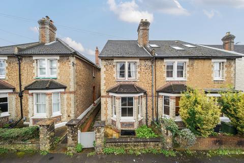 42 Artillery Road, Guildford, GU1 4NW