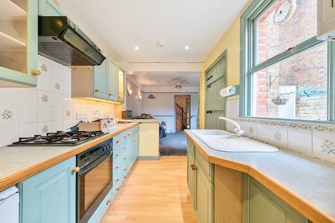 42 Artillery Road, Guildford, GU1 4NW