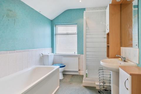 42 Artillery Road, Guildford, GU1 4NW