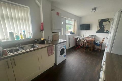 5 bedroom house share to rent - Glenmoor Road, Stockport,