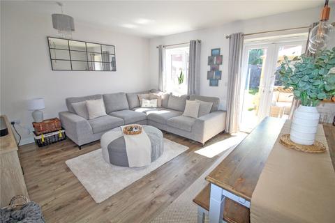 10 Fortuna Road, Blunsdon, Swindon, SN26 7AT