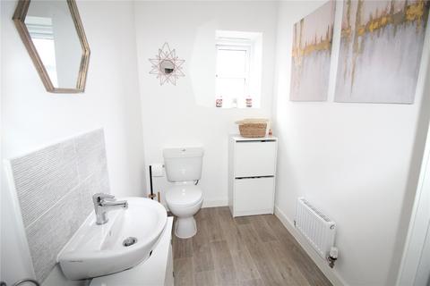 10 Fortuna Road, Blunsdon, Swindon, SN26 7AT