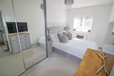10 Fortuna Road, Blunsdon, Swindon, SN26 7AT