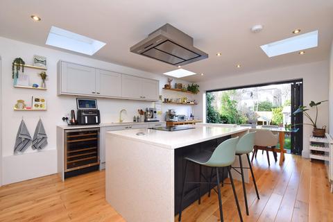 5 Bromley Crescent, Bromley, BR2 0HA