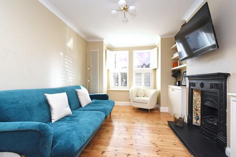 5 Bromley Crescent, Bromley, BR2 0HA