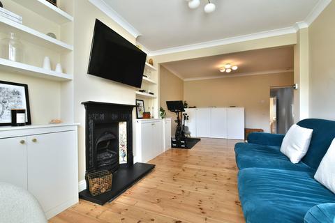 5 Bromley Crescent, Bromley, BR2 0HA