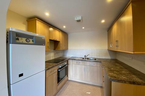 2 bedroom flat to rent - Marcombe Road, Torquay