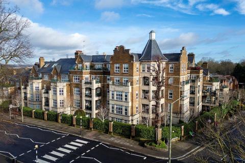 3 bedroom apartment for sale, Mountview Close, Hampstead Garden Suburb, London, NW11