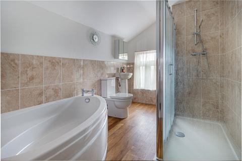 17 Carlyle Road, Aston Fields, Bromsgrove, B60 2PN