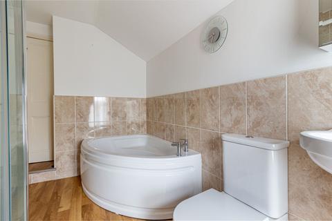 17 Carlyle Road, Aston Fields, Bromsgrove, B60 2PN