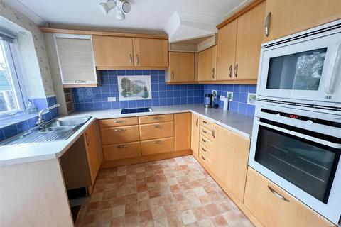 14 Bathurst Road, Staplehurst, Tonbridge, TN12 0LG
