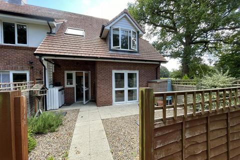 3 bedroom end of terrace house for sale, Rookery Court, Marden