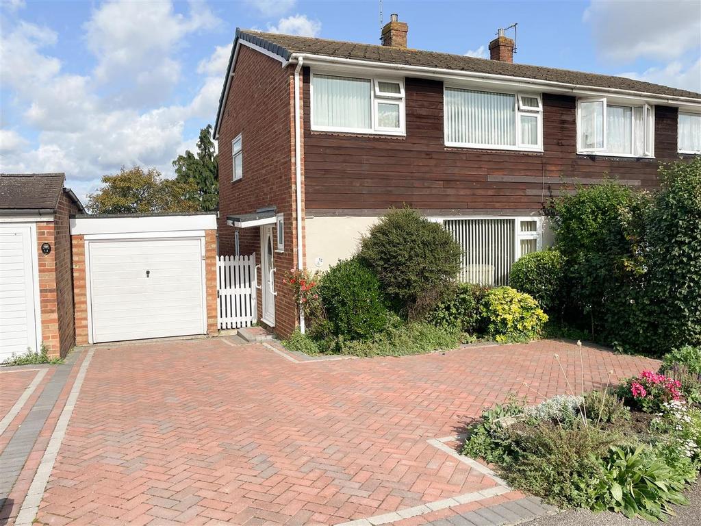 Bathurst Road, Staplehurst, Tonbridge 3 bed semidetached house for