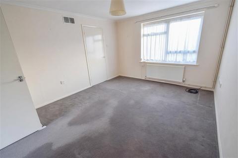 2 Benden Close, Staplehurst, Tonbridge, TN12 0SD