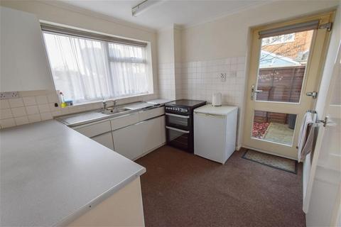 2 Benden Close, Staplehurst, Tonbridge, TN12 0SD