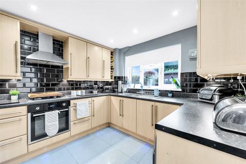 134 Alderney Road, Erith, DA8 2JD