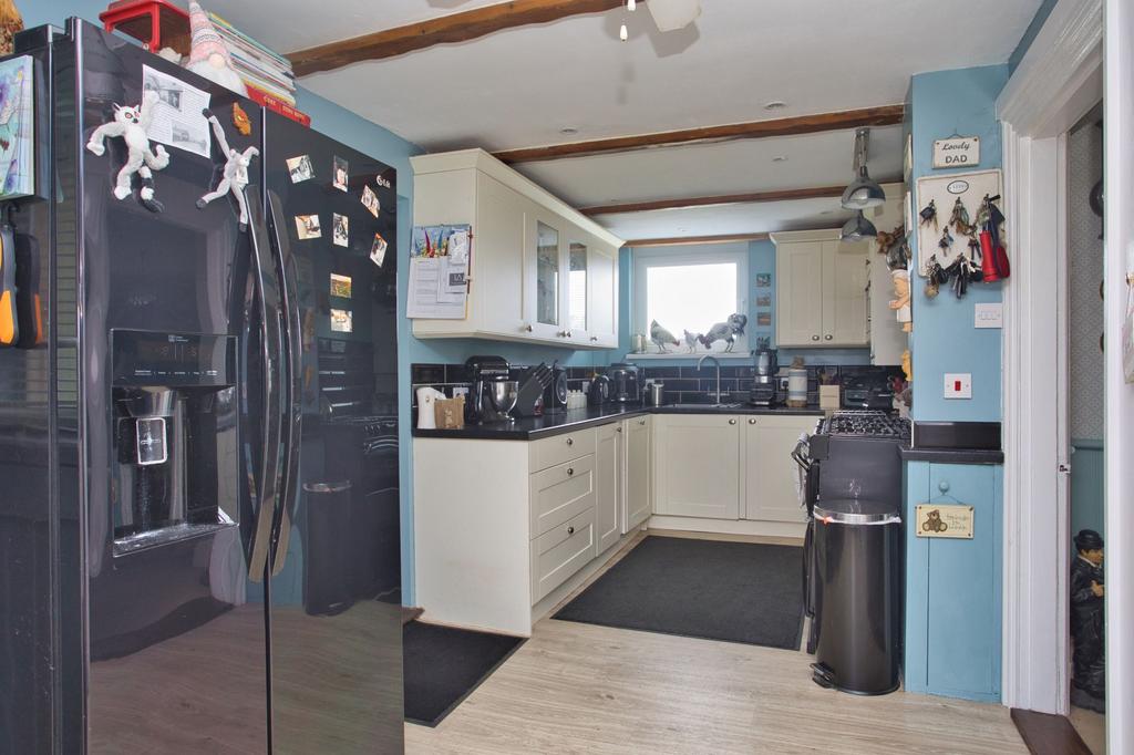 Alkham Valley Road, Alkham, CT15 4 bed detached house for sale £525,000