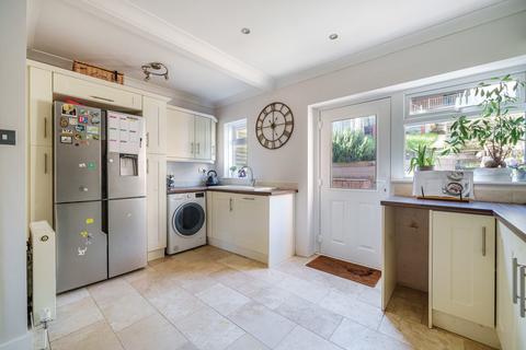27 Cliffe Road, Godalming, GU7 2JX