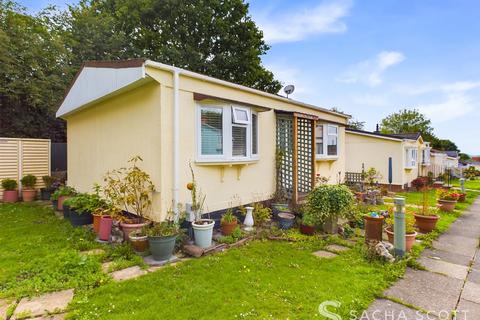 2 bedroom park home for sale, Boxhill Road, Tadworth, KT20