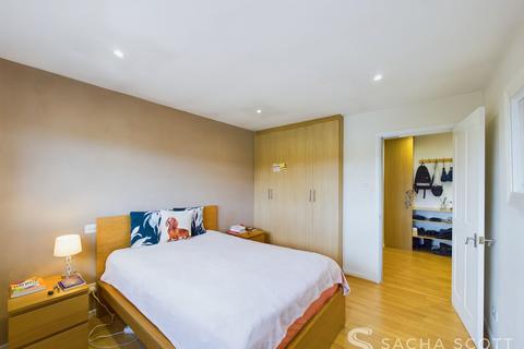 2 bedroom flat for sale, Oakdene Road, Morris Court, RH1