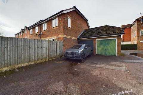 3 bedroom semi-detached house for sale, Whitehead Way, Aylesbury