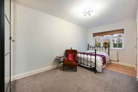 8 The Dene, Cheam, Sutton, SM2 7EG