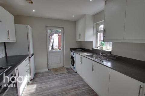 5 bedroom semi-detached house to rent, Uxbridge