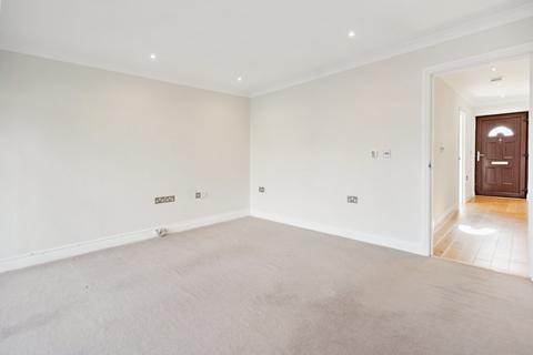 4 bedroom end of terrace house for sale, Rickmansworth Lane, Chalfont St Peter, Buckinghamshire, SL9