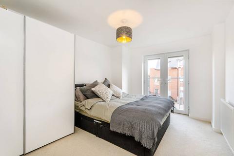 2 bedroom flat to rent, Scotts Road, Bromley, BR1