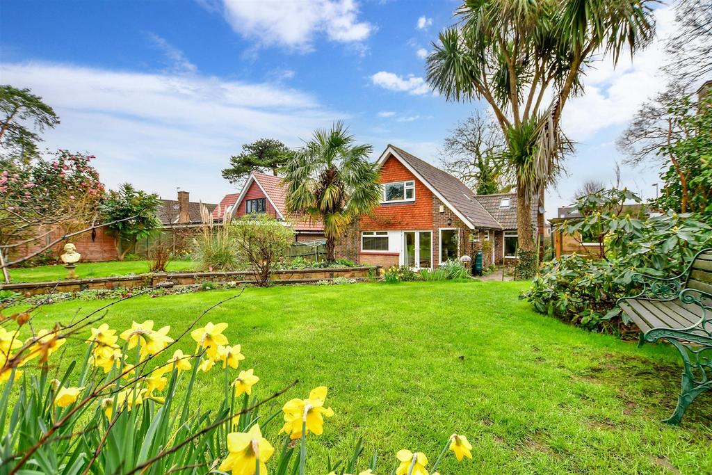 Shirley Church Road, Shirley, Croydon, Surrey 4 bed detached house for