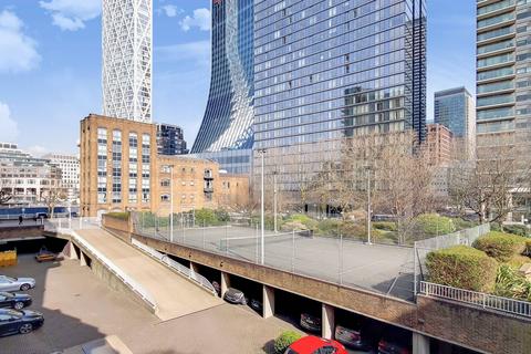 2 bedroom flat to rent, Cascades Tower,, Canary Wharf, London, E14