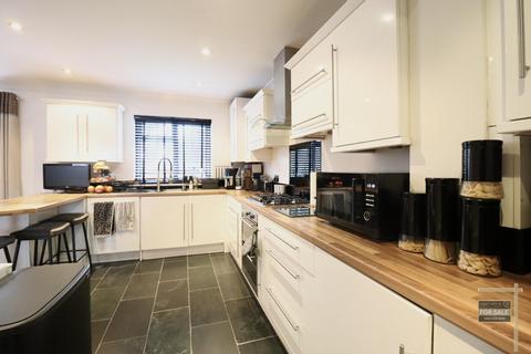 120 Munster Avenue, Hounslow, TW4 5BJ