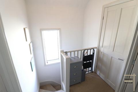 120 Munster Avenue, Hounslow, TW4 5BJ