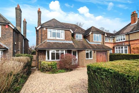 4 bedroom detached house to rent, Waldens Park Road, Woking GU21