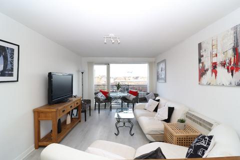 2 bedroom flat to rent, Howard Street, Glasgow G1
