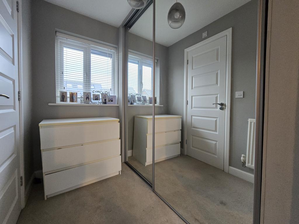 Walk-in Wardrobe
