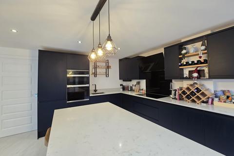 57 Baruc Way, Barry, CF62 5AX