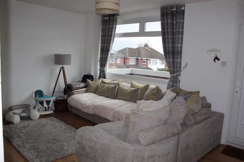 3 bedroom maisonette to rent, Underwood Drive, Ellesmere Port, Cheshire. CH65 9BH