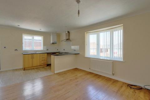 2 bedroom property to rent - Churchill Road, Middlesbrough, TS6