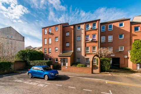 17/2 Murano Place, Edinburgh, EH7 5HH