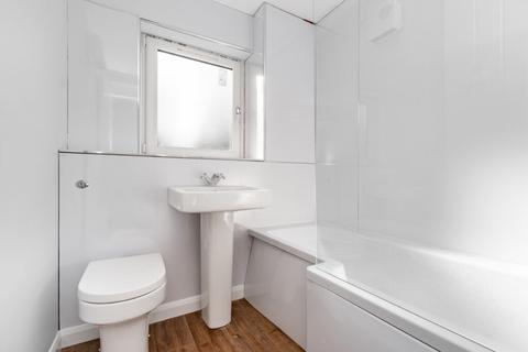 17/2 Murano Place, Edinburgh, EH7 5HH