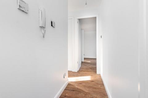 17/2 Murano Place, Edinburgh, EH7 5HH