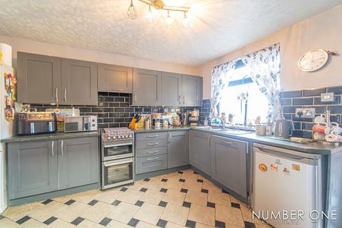 3 bedroom detached house for sale, Liswerry Road, Newport, NP19
