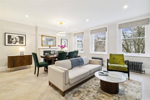 3 bedroom apartment to rent, Kensington Gardens Square, London, W2