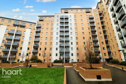 2 bedroom flat for sale, Elmwood Lane, LEEDS