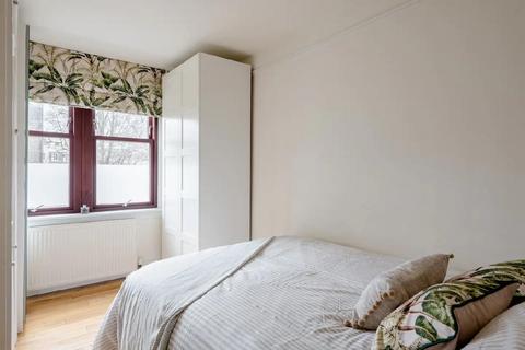 1 bedroom flat for sale, Garnett Road, Belsize Park