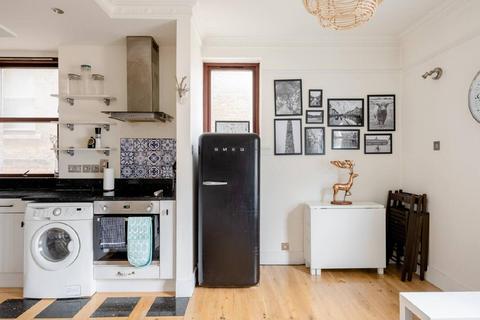 1 bedroom flat for sale, Garnett Road, Belsize Park