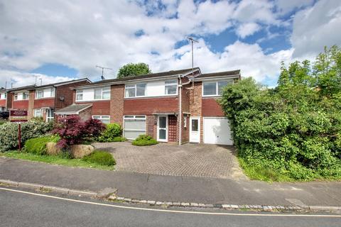 95 Barnmead, Haywards Heath, RH16 1XB