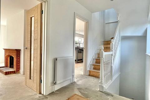 3 bedroom detached house for sale - Sycamore Close, Milford on Sea, Lymington, Hampshire, SO41