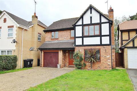 4 bedroom detached house to rent, Alexandra Gardens, Woking GU21